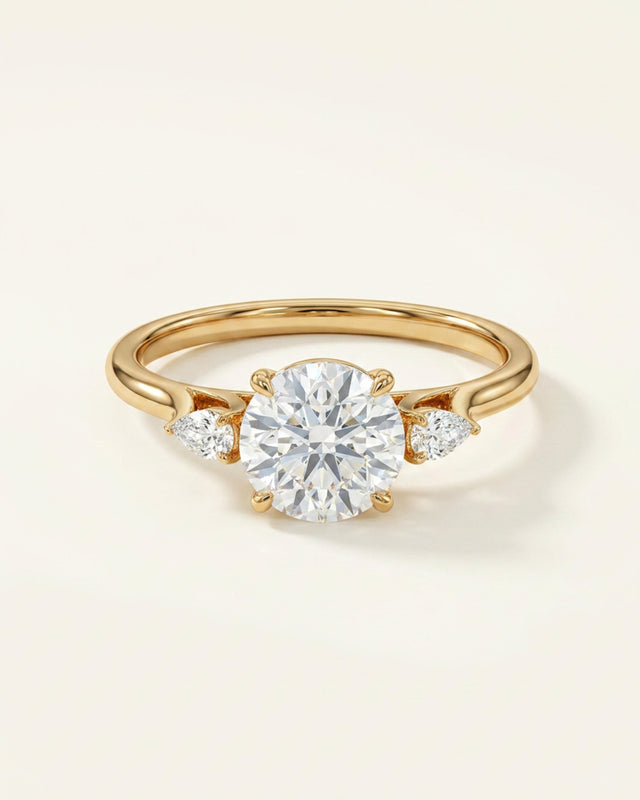 Lumière Trio 3-Stone Round Ring