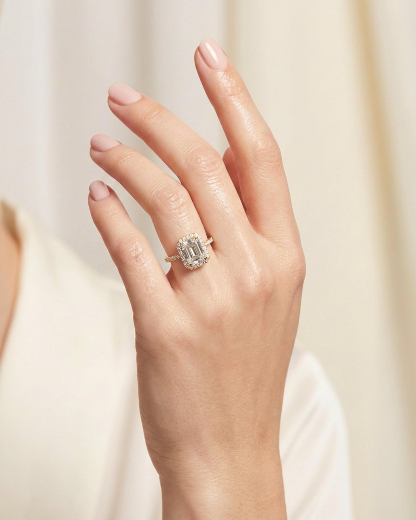 Sera Halo Emerald Pavé Ring