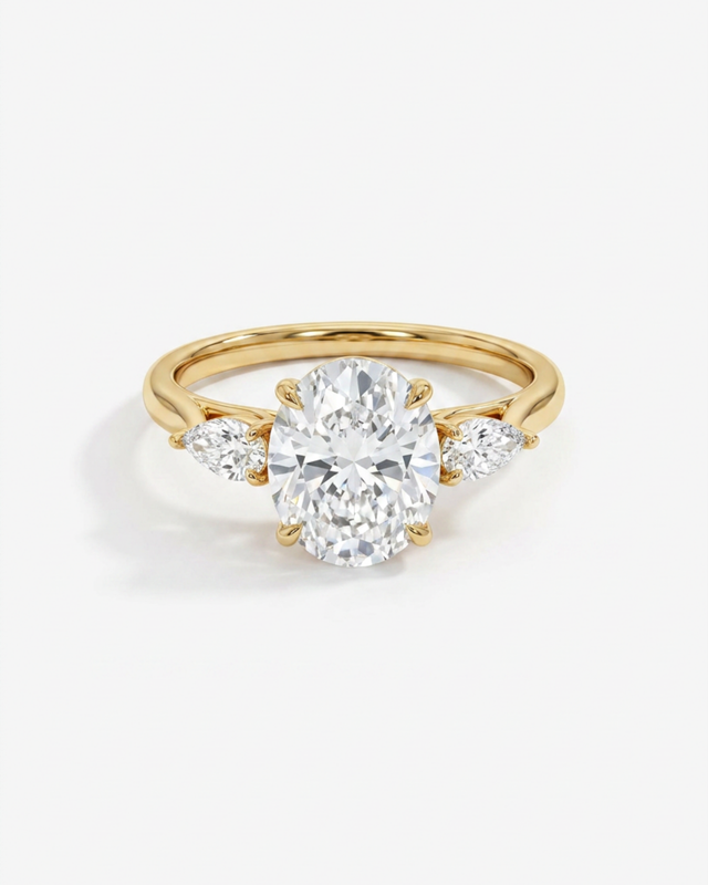 Lumière Trio 3-Stone Oval Ring