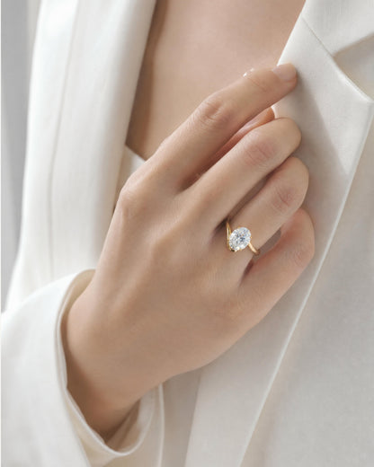 Elan Oval Bypass Ring