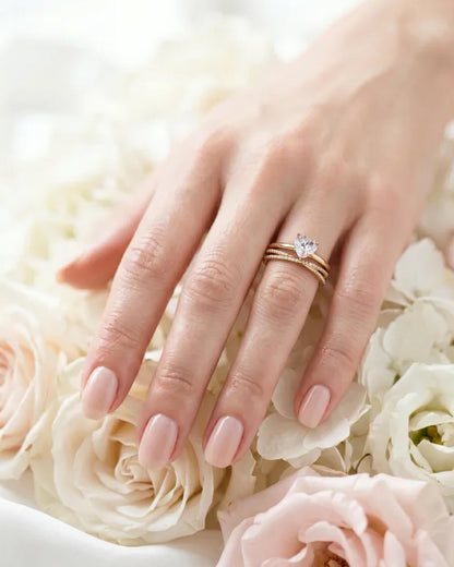 Lune Criss Cross Ring