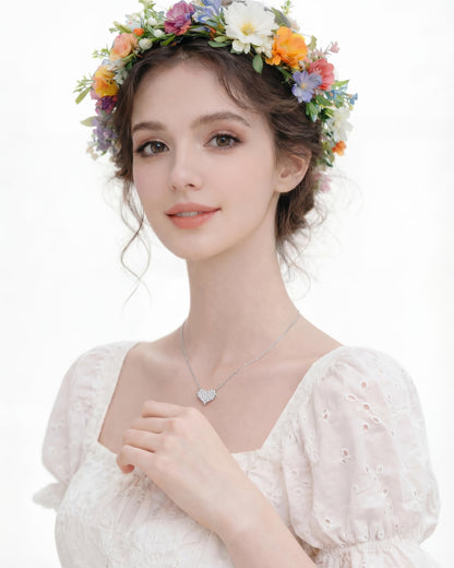 Amora Lumi Necklace
