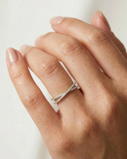 Lune Criss Cross Ring