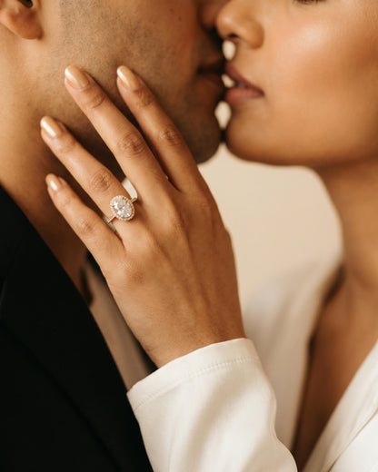 Sera Halo Oval Pavé Ring