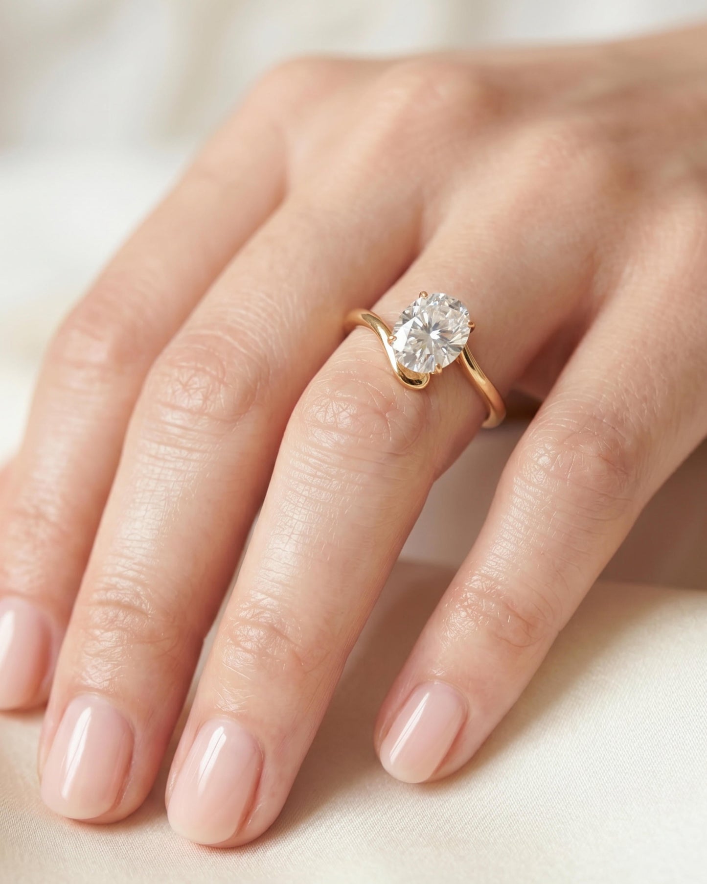 Elan Oval Bypass Ring