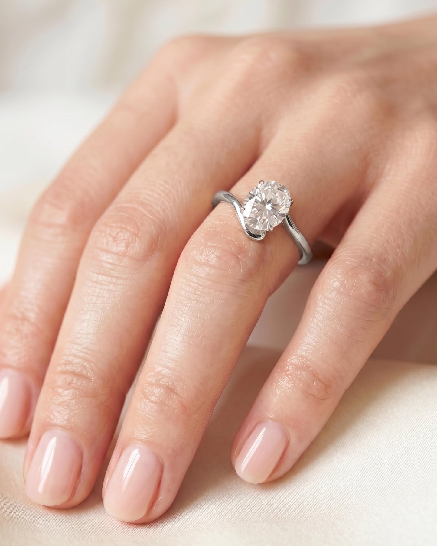 Elan Oval Bypass Ring