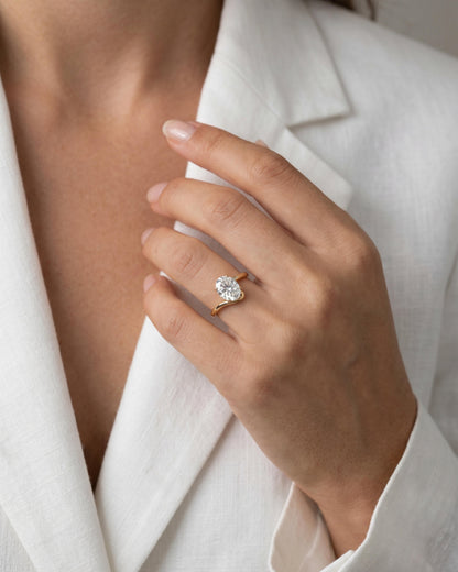 Elan Oval Bypass Ring