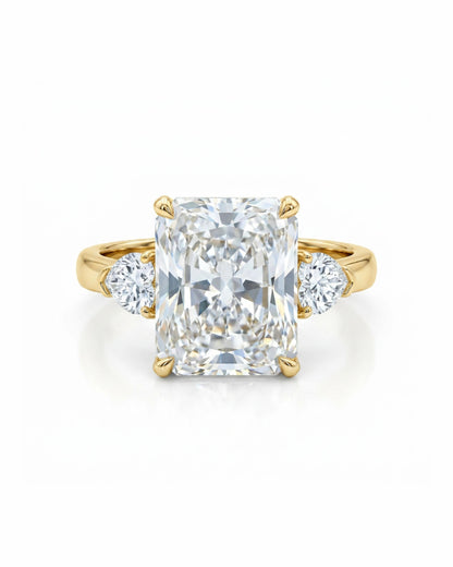 Amour Radiant Three-Stone Ring