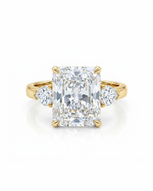 Amour Radiant Three-Stone Ring