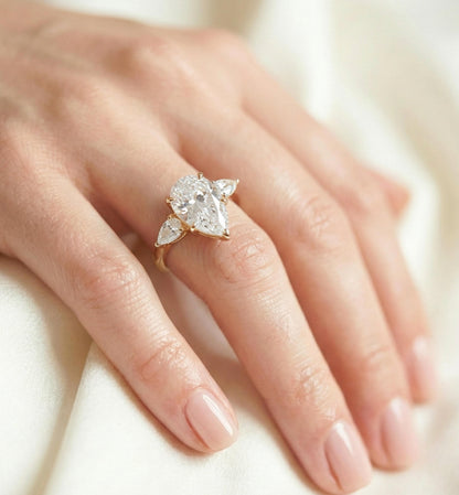 Lumière Trio 3-Stone Pear Ring