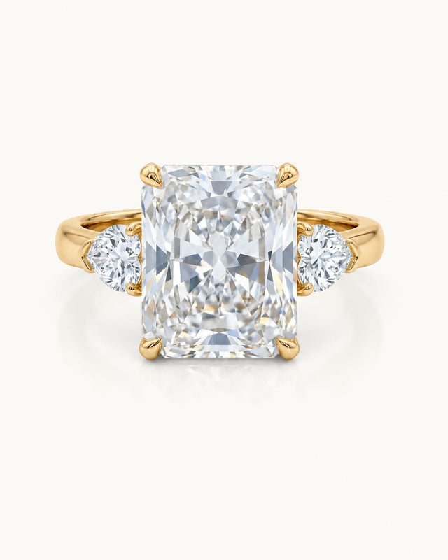 Amour Radiant Three-Stone Ring